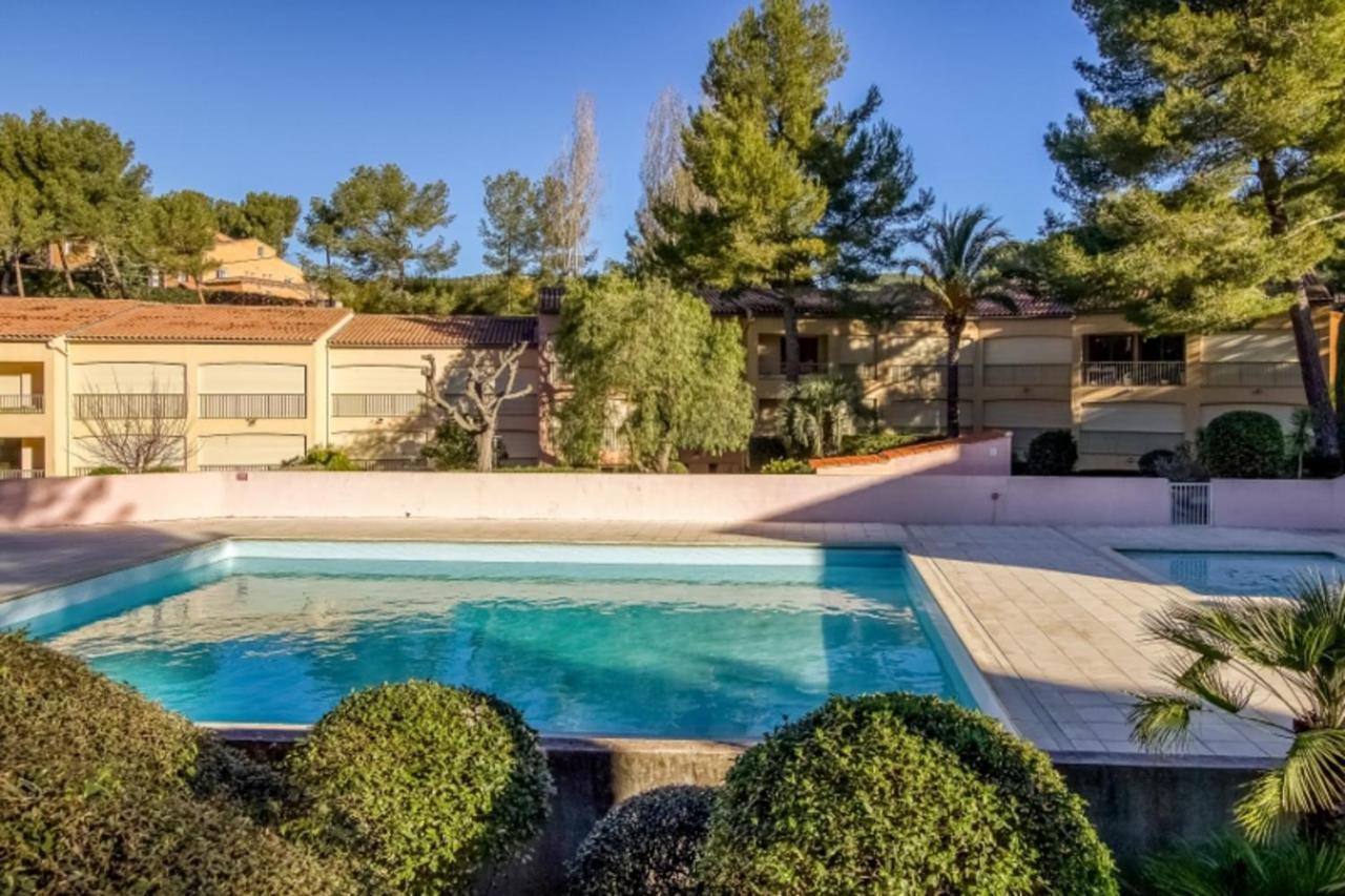 Flat With Swimming Pool Near The Beach Sanary-sur-Mer Zewnętrze zdjęcie